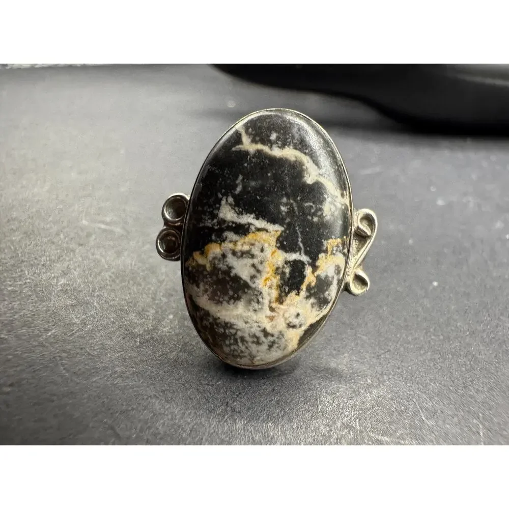 Vintage Navajo Iron Buffalo Turquoise 925 Sterling Silver Oval Ring Sz 7.5